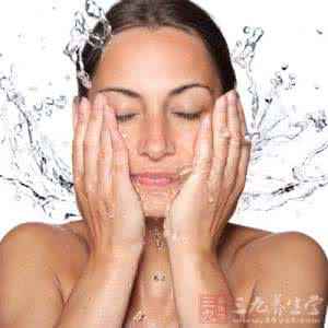 治疗痤疮的偏方 这可能是你需要的治疗痤疮的偏方