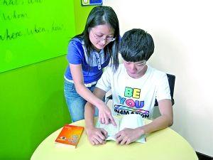 做家教睡了学生的妈妈 做家教睡了学生的妈妈 我妈的家教是不随便向男人要东西