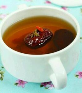 金银花红枣茶 主妇快餐 -- 金银花红枣茶