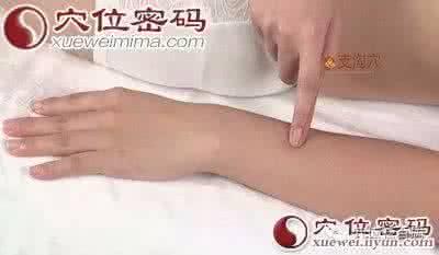 5分钟通便按摩手法 常按摩支沟穴 能通便(图)