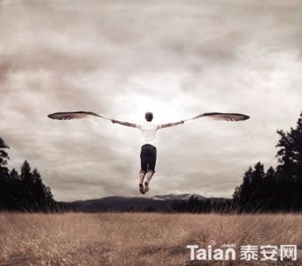 开车判断前后左右距离 当前后左右都没有路时，命运一定是鼓励你向上飞