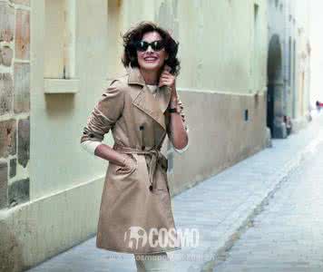 甩几条街什么意思 甩几条街什么意思 只要一件风衣，可以让你时髦的甩别人几条街~