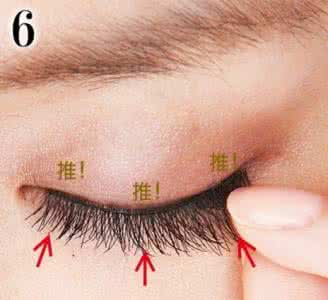 初学者贴假睫毛的技巧 不会贴假睫毛必学绝招 快速又牢固5步粘贴假睫毛