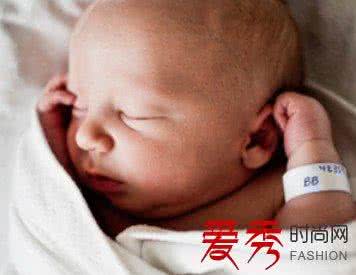 新生儿吐奶是怎么了 新生儿吐奶厉害是怎么回事