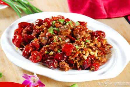 家常年夜饭菜谱 【年夜饭菜谱推荐】重庆辣子鸡的家常做法的做法