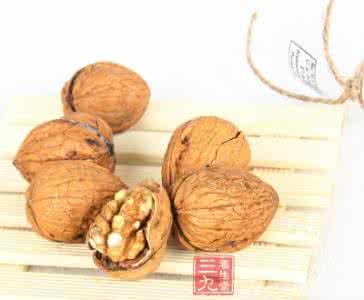 核桃花的功效和吃法 核桃的功效与作用 揭秘核桃最养生吃法