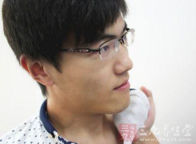 长久地吸引男人靠什么 没钱又丑的男人竟是靠它吸引女人