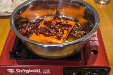 鸳鸯锅底 鸳鸯锅退下! 川锅底料哪家强?