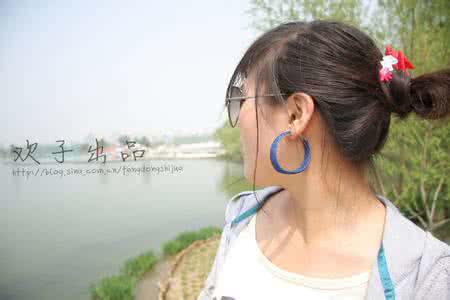 做一个坚强的女孩英文 一个女孩该有的坚强（做一个坚强的女孩） | 佳人