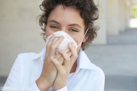 脸过敏脱皮干燥怎么办 秋冬脸很干怎么办