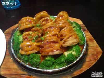 茄盒里面是虾肉的做法 虾肉茄盒(做法附图)*