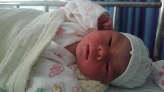 生孩子顺产撕裂视频 顺产撕裂 没经历过顺产撕裂的，没资格说生孩子痛！