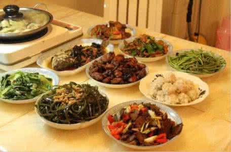 年夜饭手抄报 手把手教你做一桌喷香的年夜饭