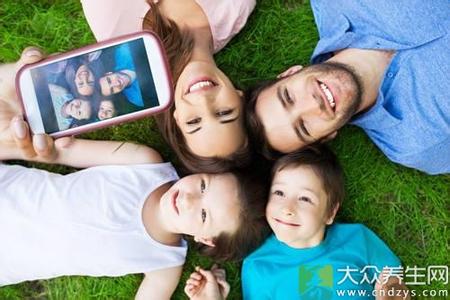 八种方法使用手机会危害生命