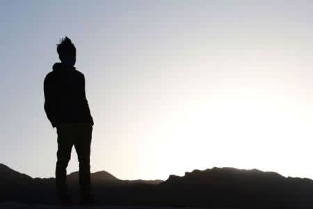 人生太短 回忆太长 一辈子是场修行,短的是旅行,长的是人生