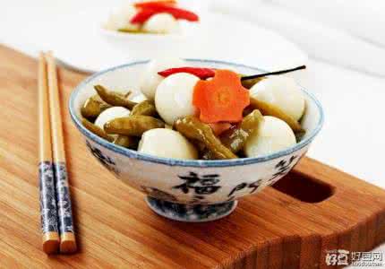 泡椒鹌鹑蛋 5分钟的快速美味营养小菜——泡椒鹌鹑蛋