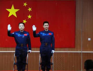神舟十二号航天员是谁 神舟十一号航天员是谁