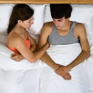 男女讲述自己性爱时的尴尬场面：两性解惑：男女讲述自己性爱时的尴尬场面