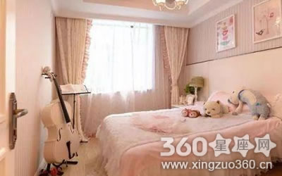 床头留几个插座 人40岁后床头必留这三样东西吗？