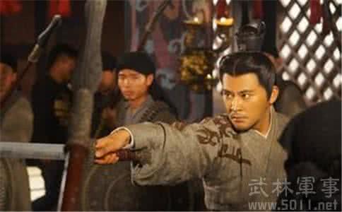 刘秀为什么不追尊刘演 秀丽江山刘演与刘秀的关系 刘演与刘秀谁厉害