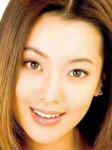 彩妆氛围打造 3个彩妆小窍门 教您打造零妆感效果
