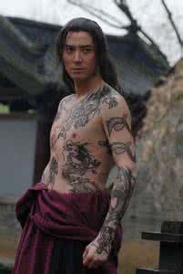 水浒传九纹龙史进 水浒传中谁叫九纹龙 九纹龙的纹身有什么含义