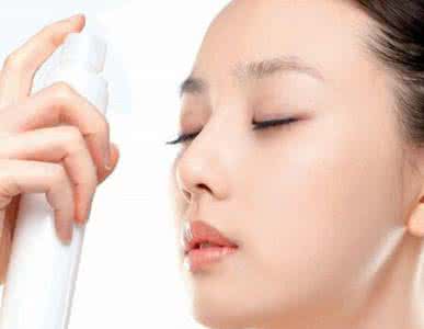 为什么要用化妆水 女人为什么必须用化妆水