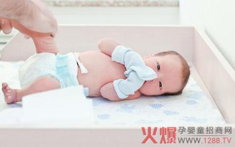 纸尿裤型号与宝宝月份 如何给宝宝选合适的纸尿裤?