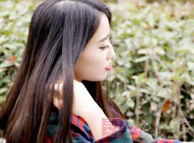 女人喜欢坏男人心理学 坏男人诱惑女人的方法 男人大多受不了女人这处诱惑