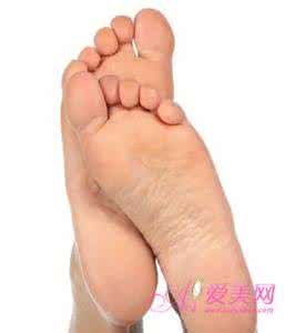 十二星座暗恋小动作 五个小动作远离手脚冰凉