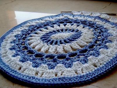 钩针钩织漂亮背心图解 外网转来的钩针背心----漂亮极了