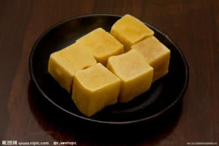 雪燕哪些人不宜吃 警惕：哪些人不宜吃豆腐？