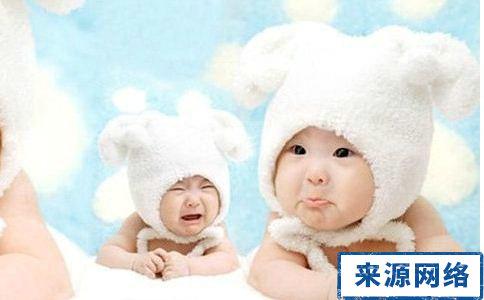 谣言粉碎机 【谣言粉碎机】给6个月内的婴儿喂水等于在害他！！