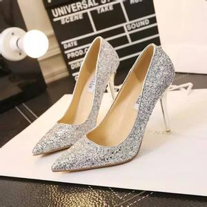 编织达人手工编织汇总 转载 俄罗斯手工达人教你编织一双丁香花家居鞋