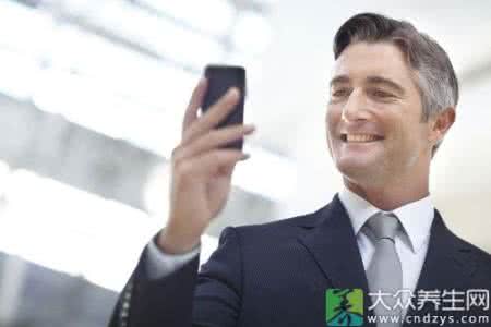 打电话6个习惯毁掉健康