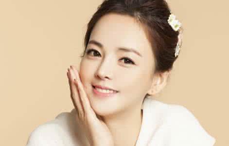 补水喷雾什么时候用 补水什么时候用最好？把握补水时机做个水女人