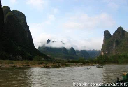 桂林烟雨漓江 沉醉在烟雨静谧的桂林漓江美色中