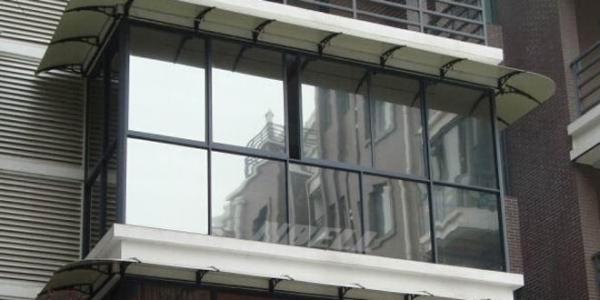 擦窗户外面玻璃小窍门 擦窗户外面玻璃小窍门 窗户玻璃的更换方法 窗户玻璃清洗窍门