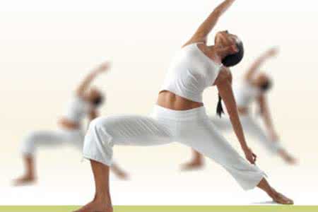 甩掉小肚子上的赘肉 毛巾瘦身操 在节奏中甩掉赘肉