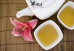 金银花饮品 夏季饮品金银花，很多人都喝它，但很多人都不知道它的禁忌