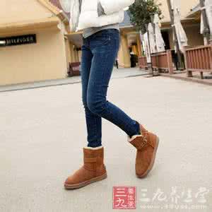 闻女生穿过的雪地靴 穿雪地靴如何远离脚臭