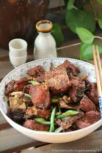 青鱼五香酥鱼怎么做 惦念的年菜——五香青鱼块