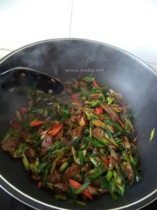 酱爆猪肝的做法 青蒜炒猪肝 蒜苗酱爆猪肝的做法,蒜苗酱爆猪肝怎么做好吃,蒜苗酱爆猪肝的家常做法