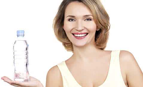 维生素矿物质补充剂 矿物质的作用 健身前后补充矿物质非常重要