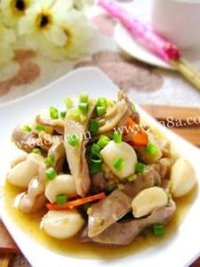 大蒜烧肚条的做法 家常炒菜 大蒜烧肚条的做法