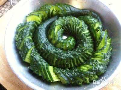 蛇皮辣黄瓜怎么切 蛇皮黄瓜 风味蛇皮辣黄瓜