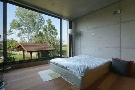 卧室窗户朝南床头朝向 房屋朝向的秘密，好房子一定要朝南？