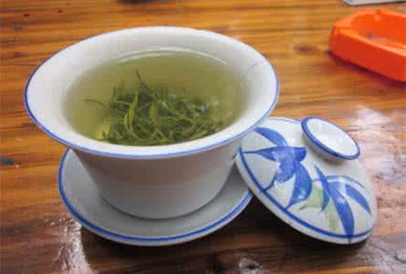 天地人和 盖碗茶:茶桌上的天地人和