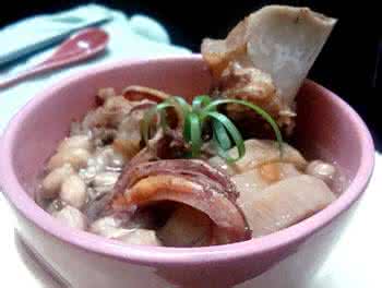 筒子骨莲藕汤 莲藕鱿鱼筒骨汤