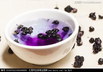 黑枸杞的正确吃法 黑枸杞的正确吃法 枸杞怎么吃最营养？要注意到它的吃法